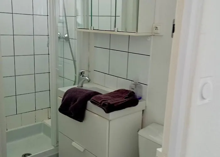 Proche De La - Wifi, Bien Agence Apartment *